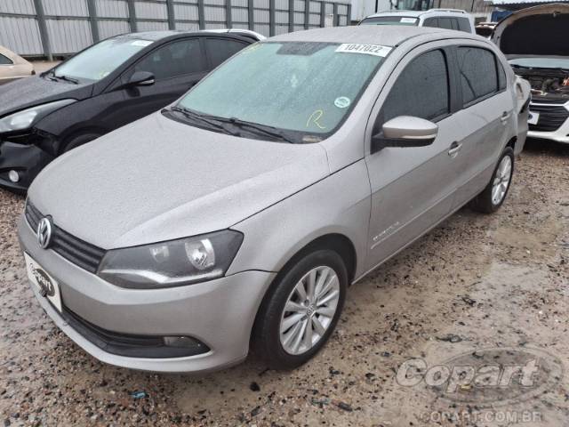 2015 VOLKSWAGEN VOYAGE 