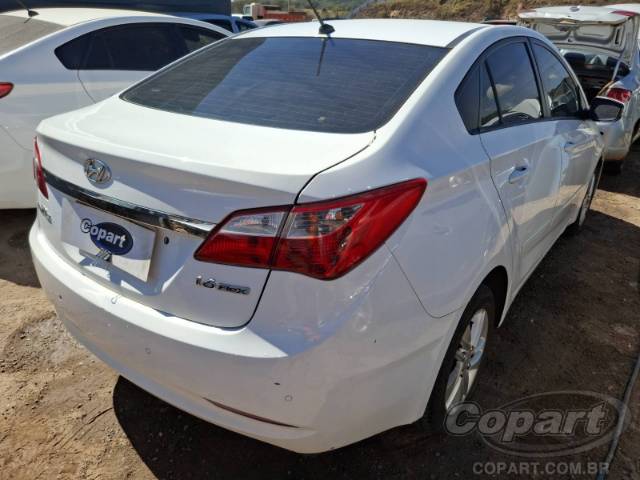 2014 HYUNDAI HB20S 