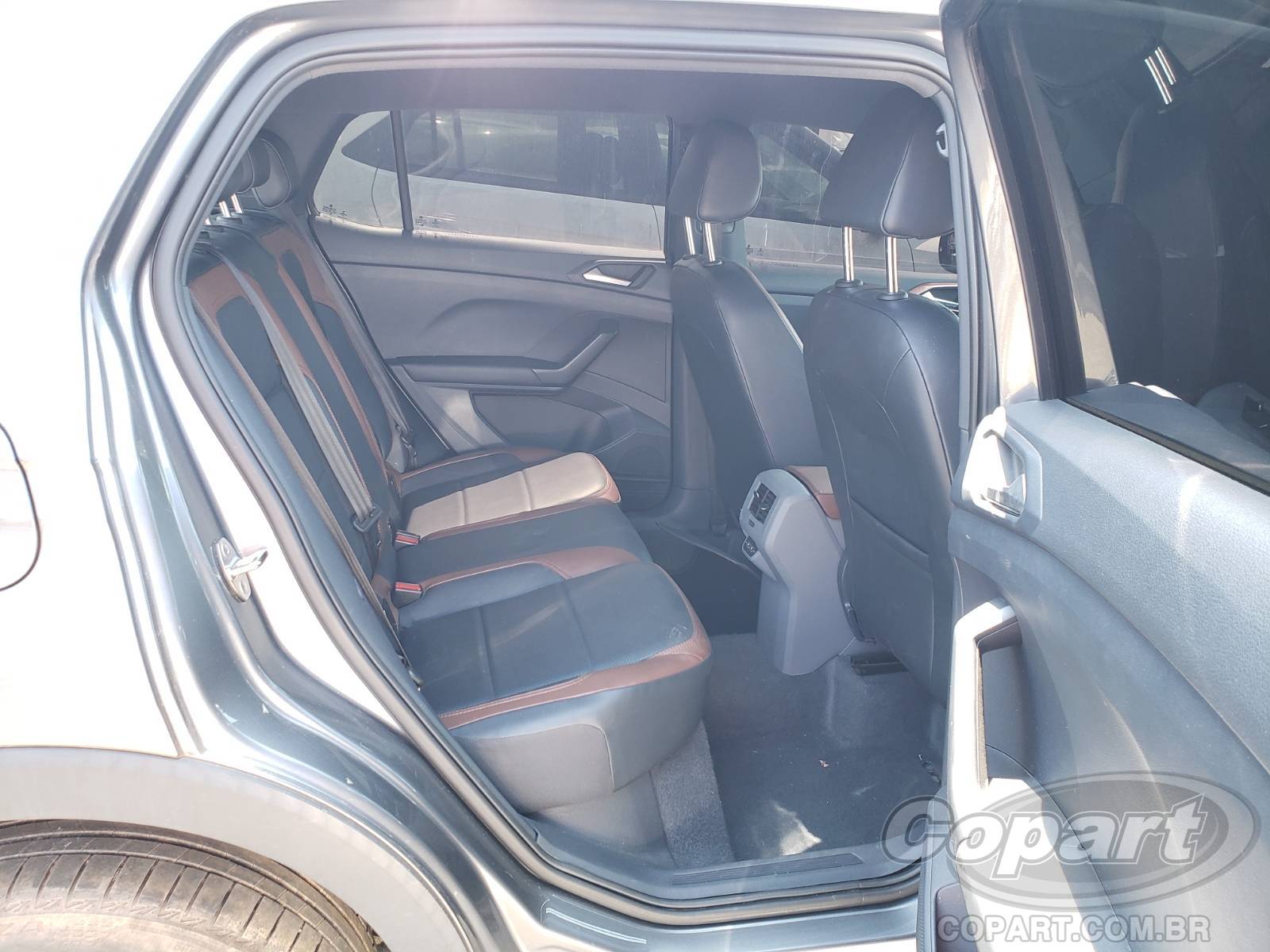 2021 VOLKSWAGEN T-CROSS — foto 6 de 10
