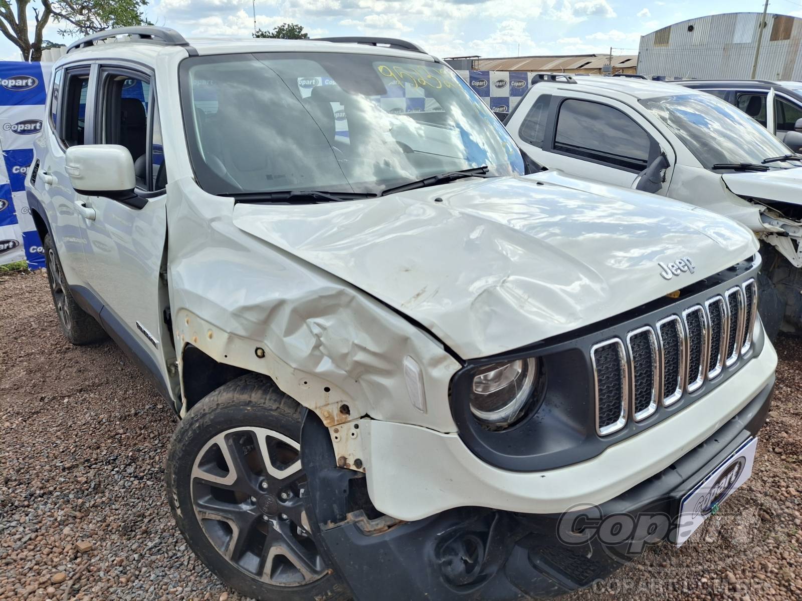 Veículo Jeep Renegade Jeep Renegade Longitude 2.0 Multijet Turbo 2020 Colisão Média Monta 2020 em leilão