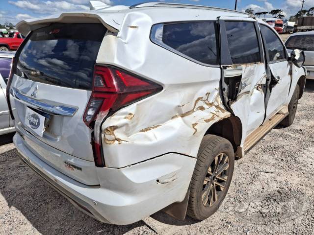 2022 MITSUBISHI PAJERO SPORT 