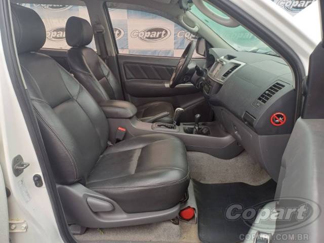 2013 TOYOTA HILUX CD 