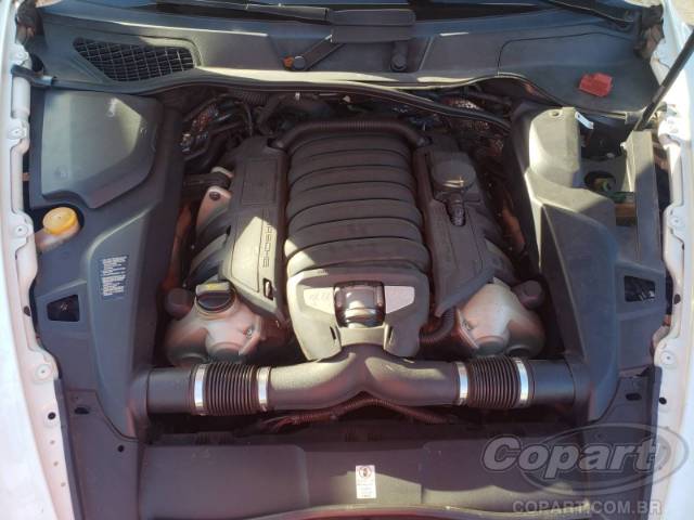 2011 PORSCHE CAYENNE 