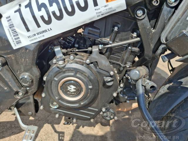 2025 BAJAJ DOMINAR 