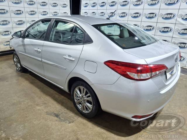 2021 TOYOTA YARIS SEDA 