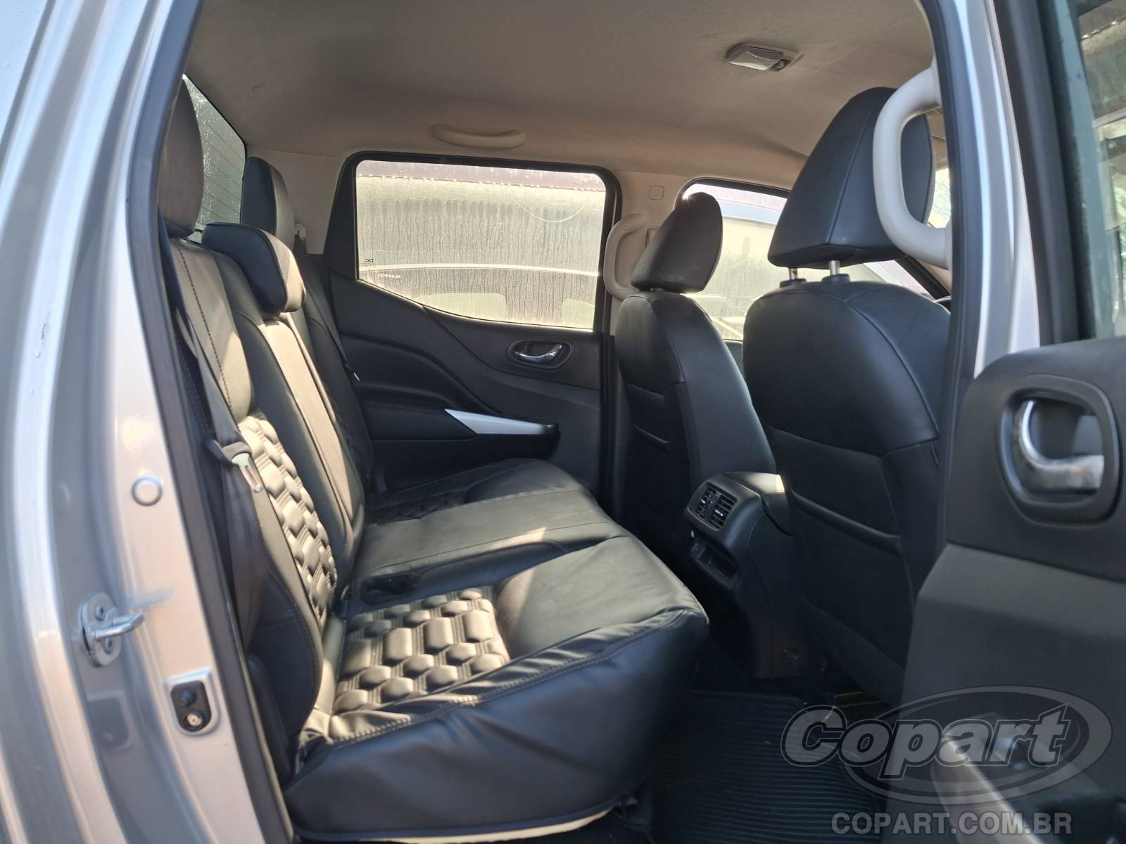 Foto 6 de 10: 2024 NISSAN FRONTIER CD