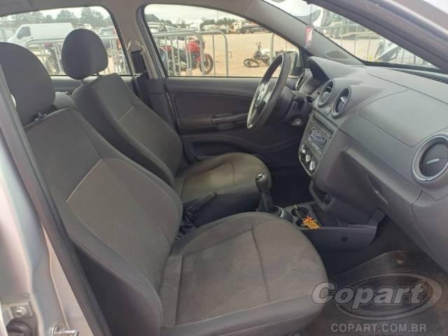 2013 VOLKSWAGEN VOYAGE 