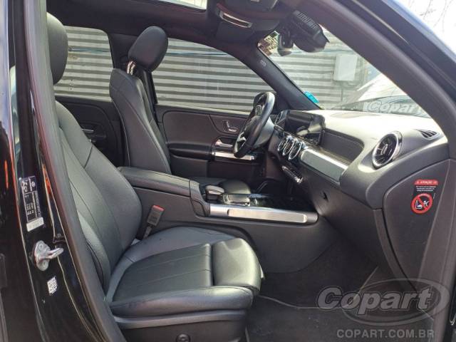 2021 MERCEDES BENZ GLB 