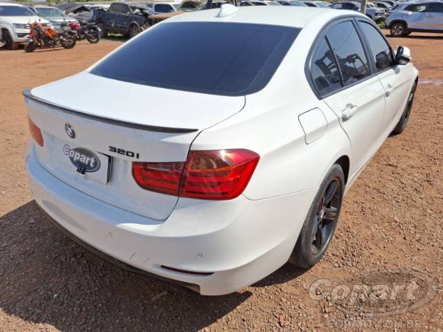 2013 BMW SERIE 3 