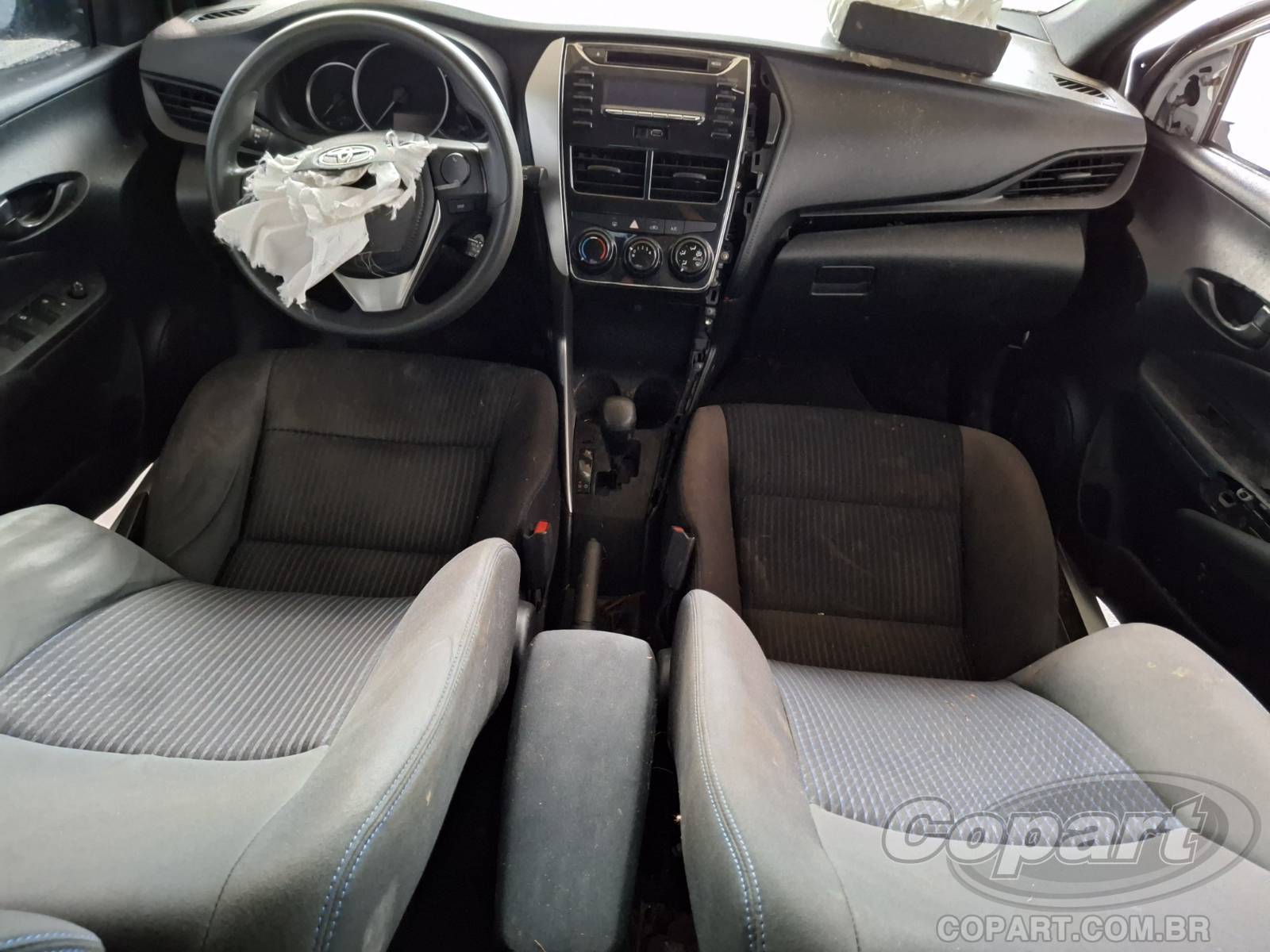 2020 TOYOTA YARIS — foto 9 de 10