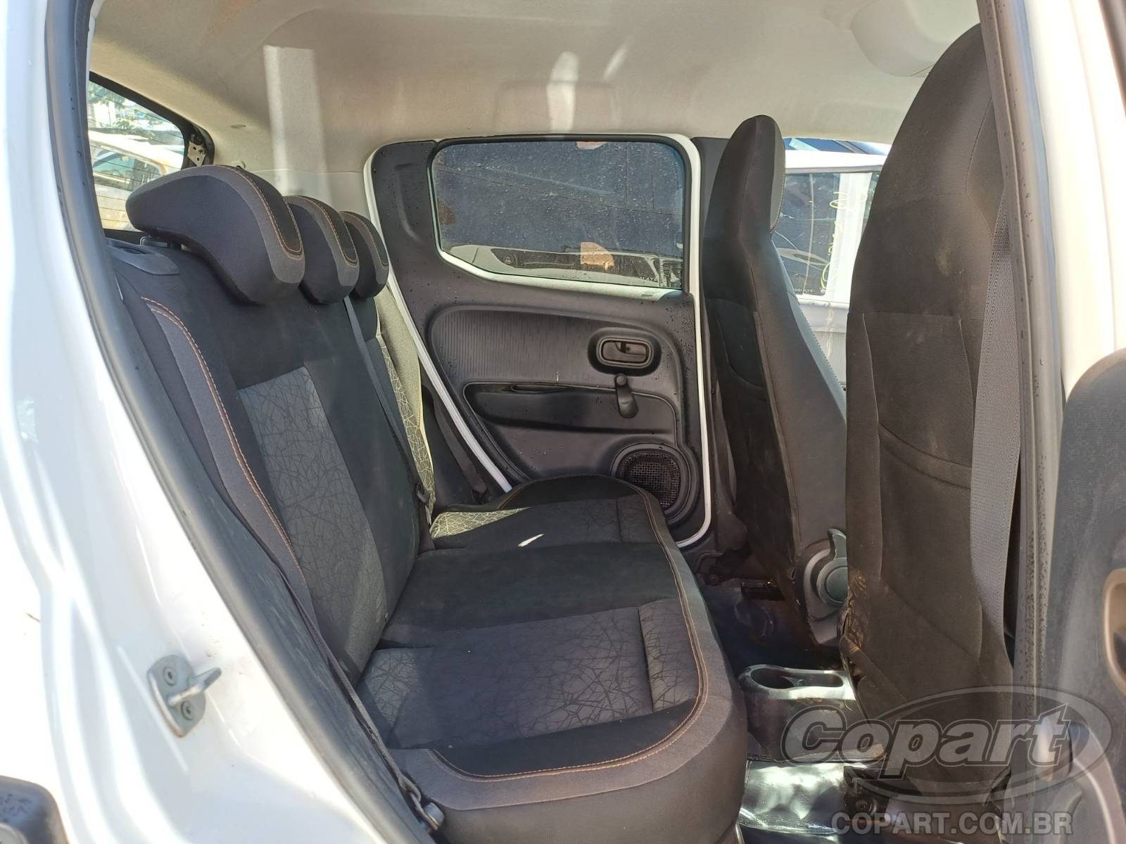 Foto 6 de 11: 2025 FIAT MOBI