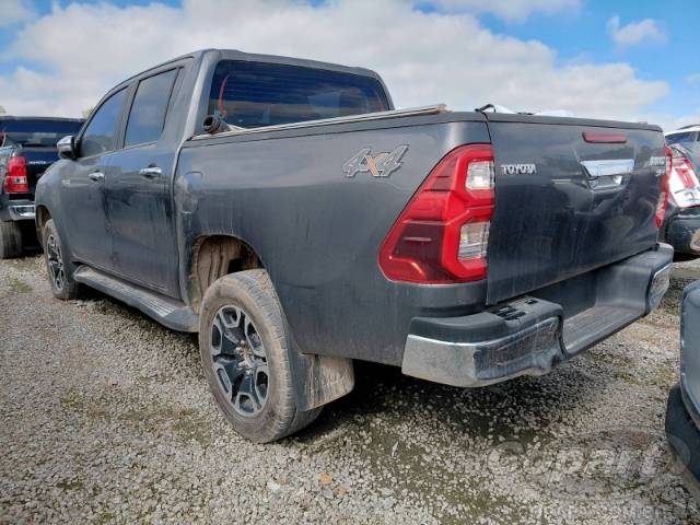 2021 TOYOTA HILUX CD 