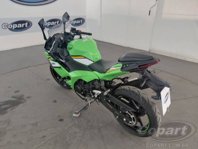 2025 KAWASAKI NINJA 500 