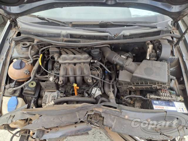 2000 VOLKSWAGEN GOLF 