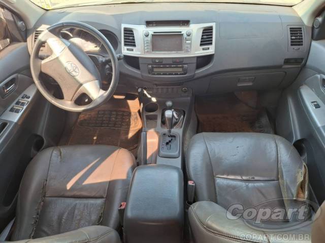 2012 TOYOTA HILUX CD 