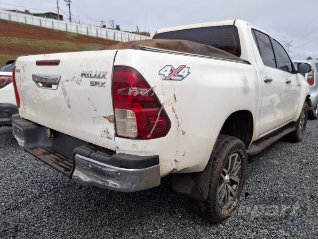 2016 TOYOTA HILUX CD 