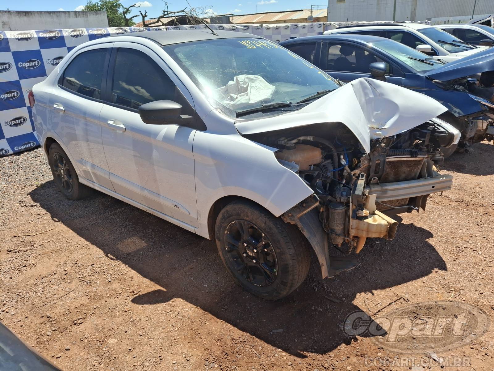 Ford Ka Sedan SEL 1.5 16V Sigma 2015 Colisão Frontal