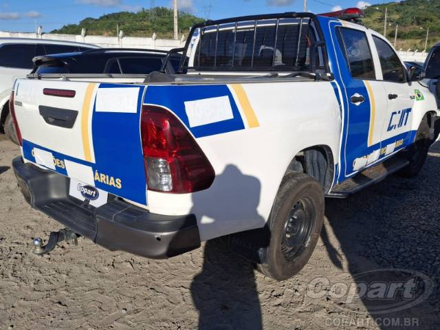 2023 TOYOTA HILUX CD 