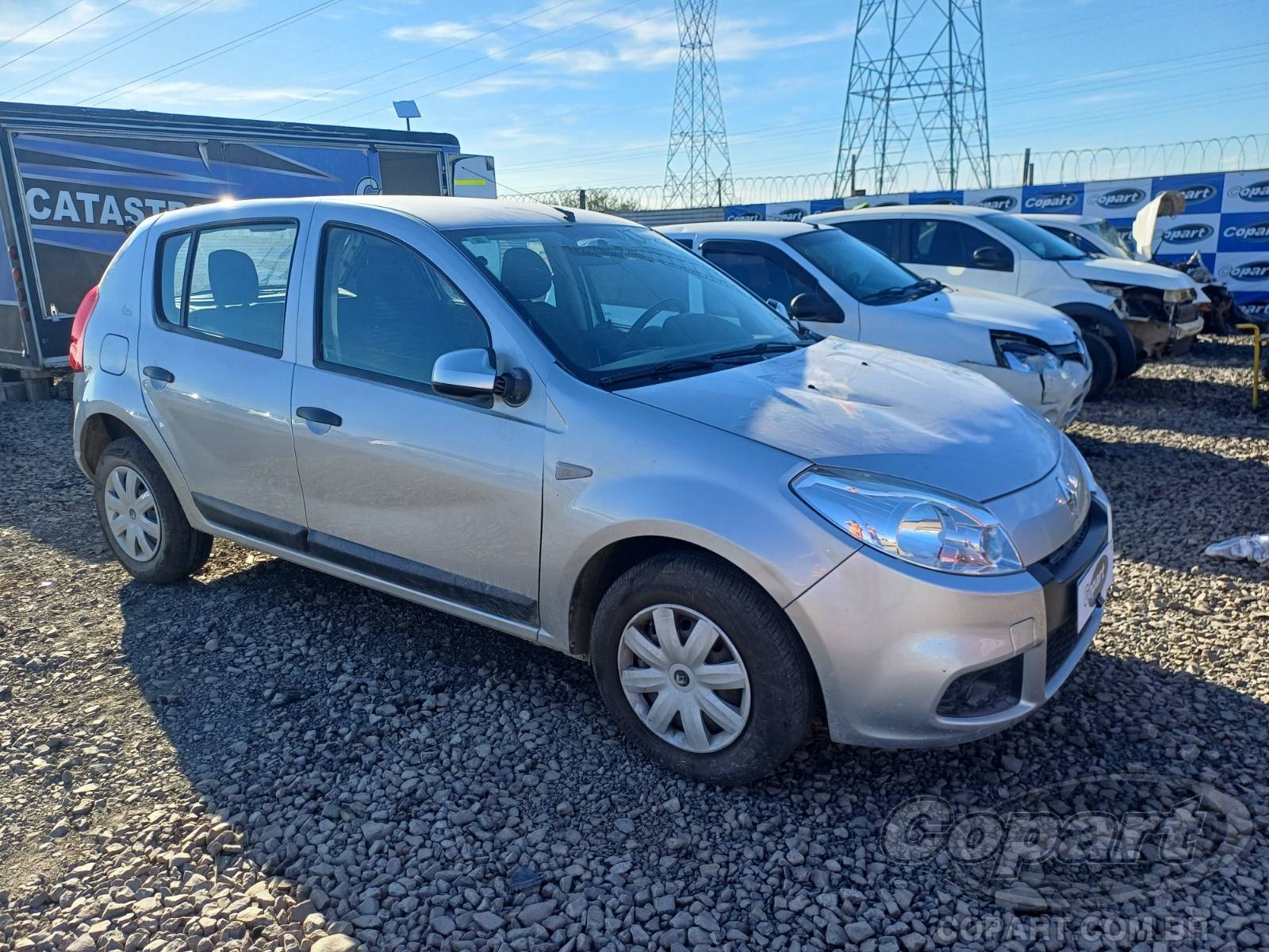 Veículo Renault Sandero RENAULT SANDERO Expression 1.0 16V Hi-Flex 2013 2013 em leilão