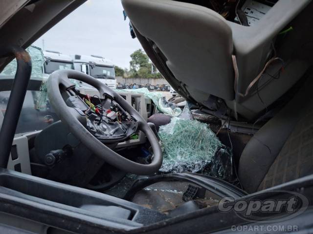2021 VOLVO VM 