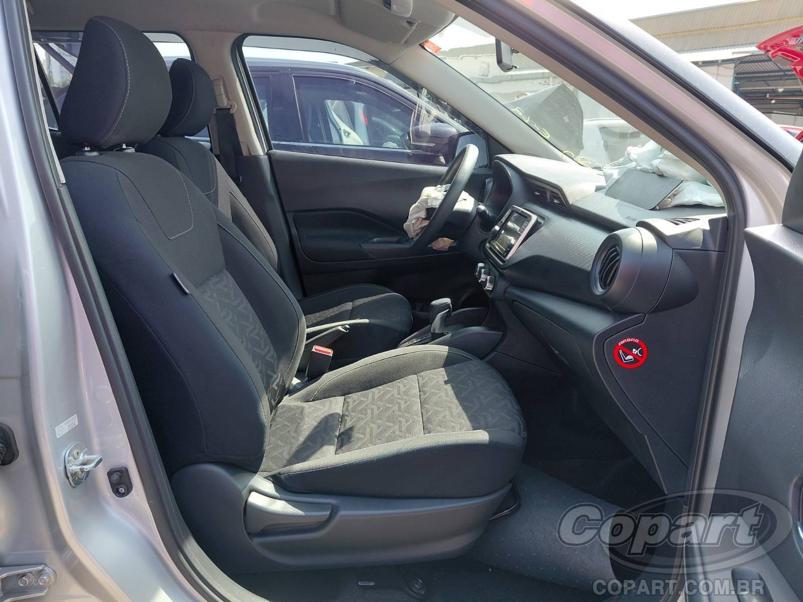 Foto 5: 2024 NISSAN KICKS