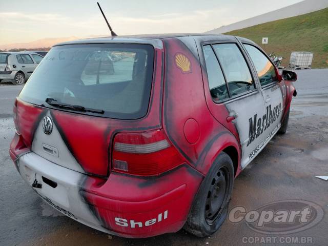 2002 VOLKSWAGEN GOLF 