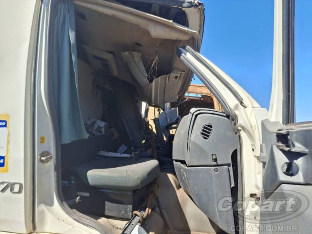 2022 VOLVO VM 