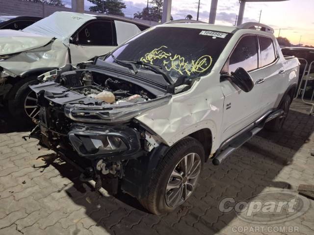 2017 FIAT TORO 