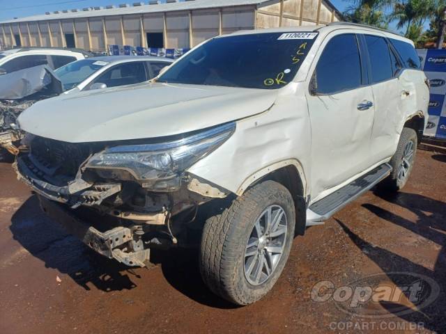 2017 TOYOTA HILUX SW4 