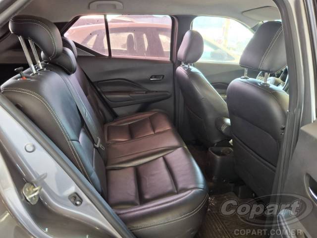 2019 NISSAN KICKS 