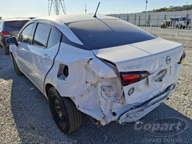 2024 NISSAN VERSA 