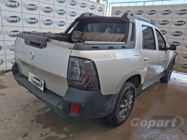 2016 RENAULT DUSTER OROCH 