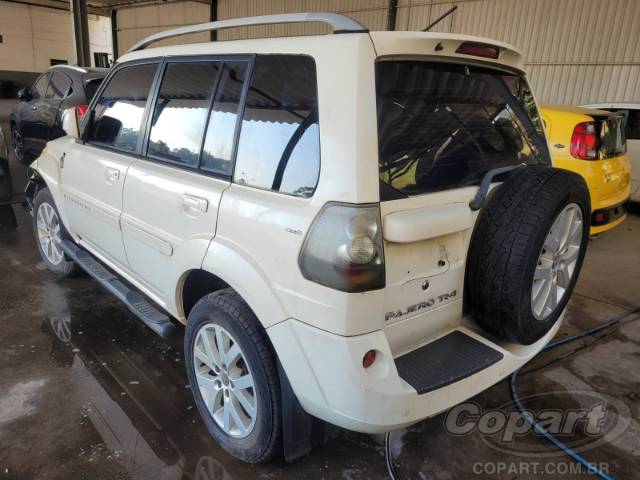 2011 MITSUBISHI PAJERO TR4 