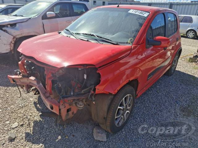 2013 FIAT UNO 