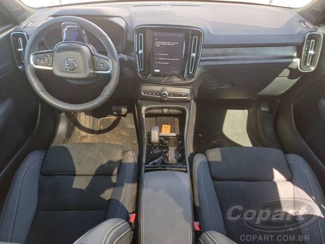 2024 VOLVO C40 