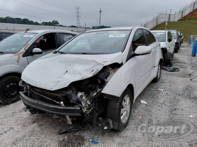 2015 HYUNDAI HB20S 