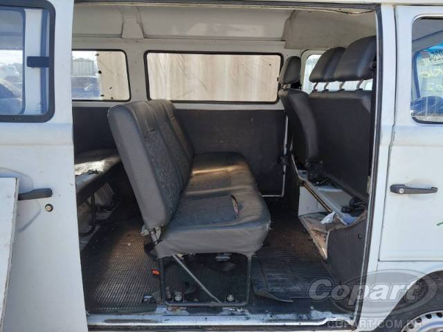2000 VOLKSWAGEN KOMBI 