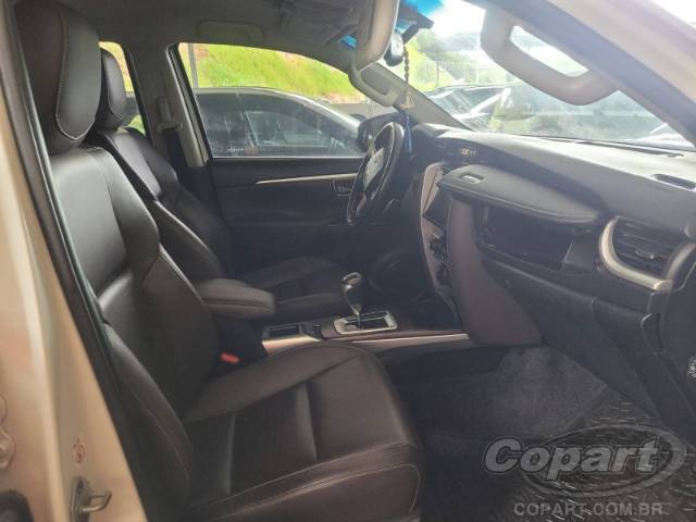 2017 TOYOTA HILUX SW4 