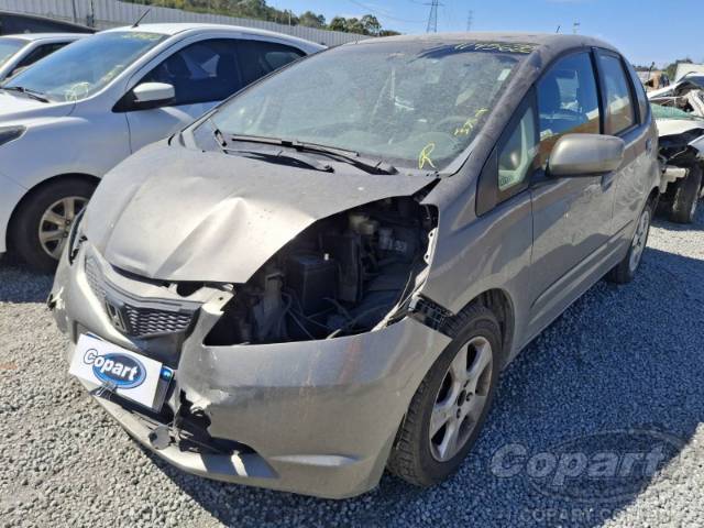 2010 HONDA FIT 