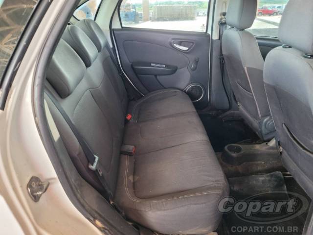2014 FIAT GRAND SIENA 