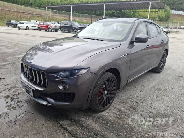 2017 MASERATI LEVANTE 
