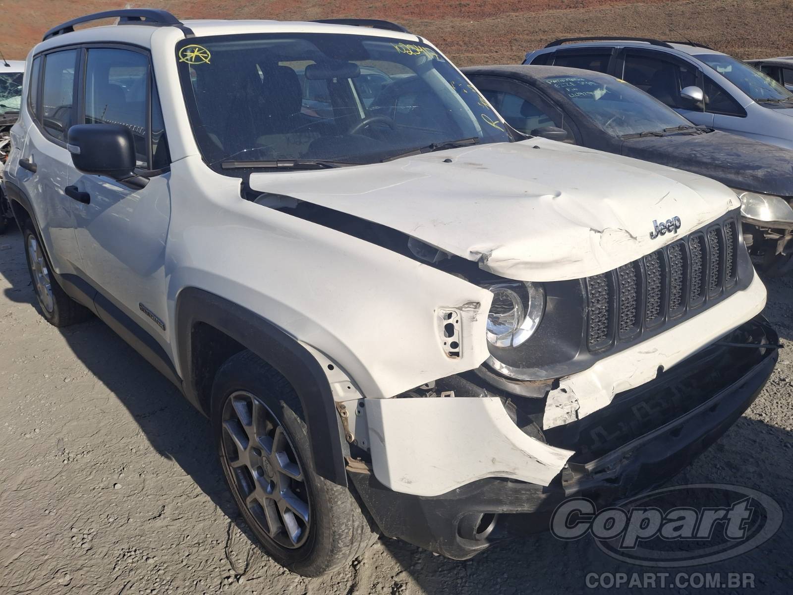 Veículo Fiat Renegade JEEP RENEGADE SPORT 1.8 16V E.TORQ EVO FLEXIVEL ALCOOL/GASOLINA 2018 2019 em leilão