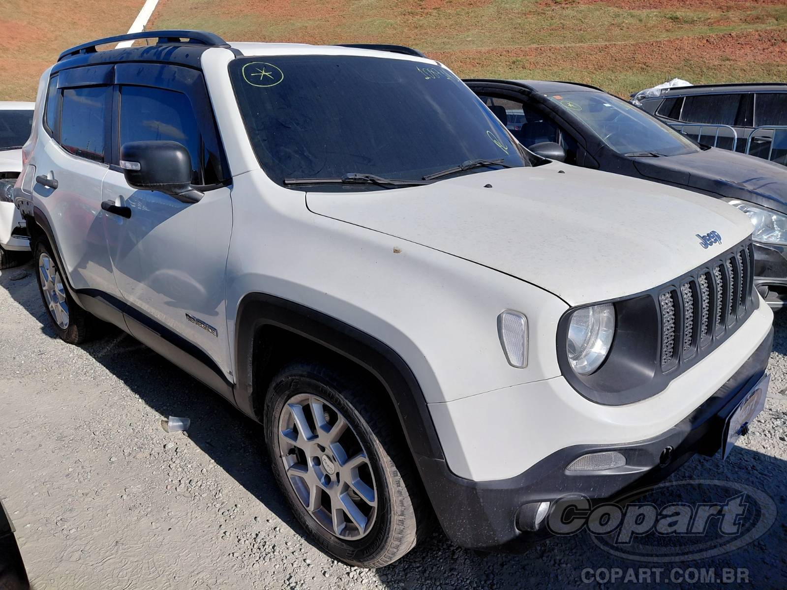 Veículo Fiat Renegade JEEP RENAEGDE 2020 SUV 2020 em leilão