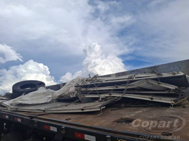 2025 GUERRA SEMI-REBOQUE 