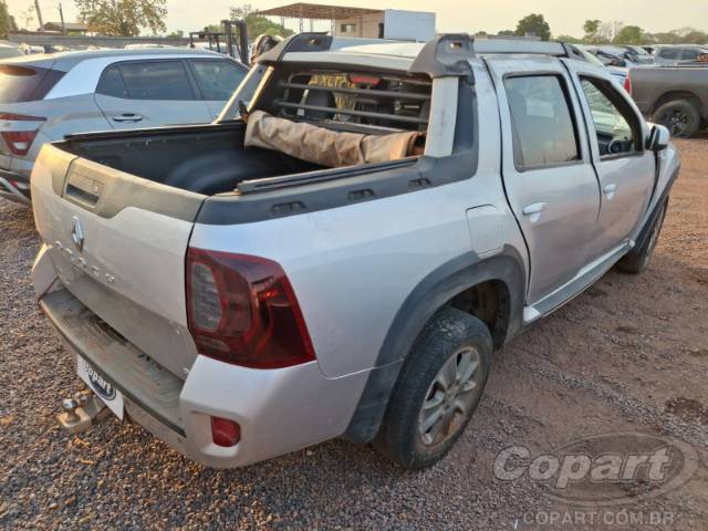 2019 RENAULT DUSTER OROCH 
