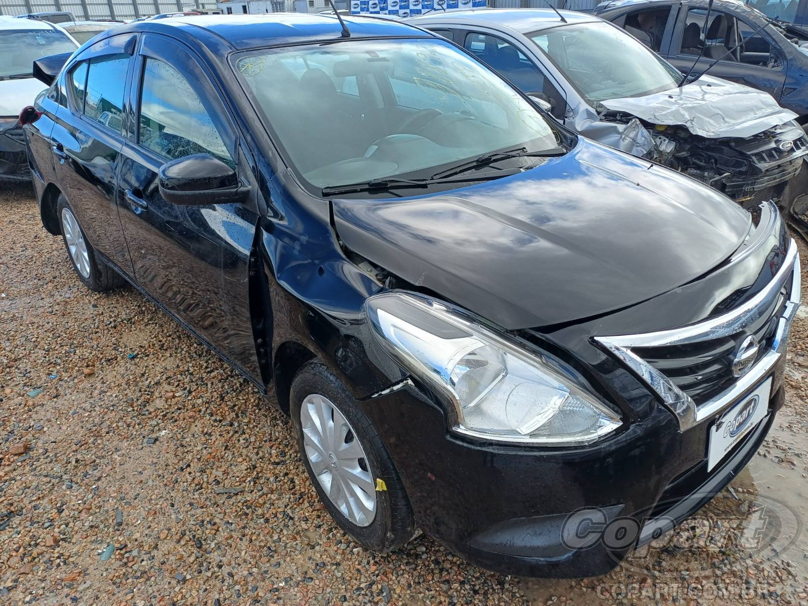 Veículo Nissan Versa Nissan Versa S 1.6 16V 2019 Médio Dano Frontal 2019 em leilão