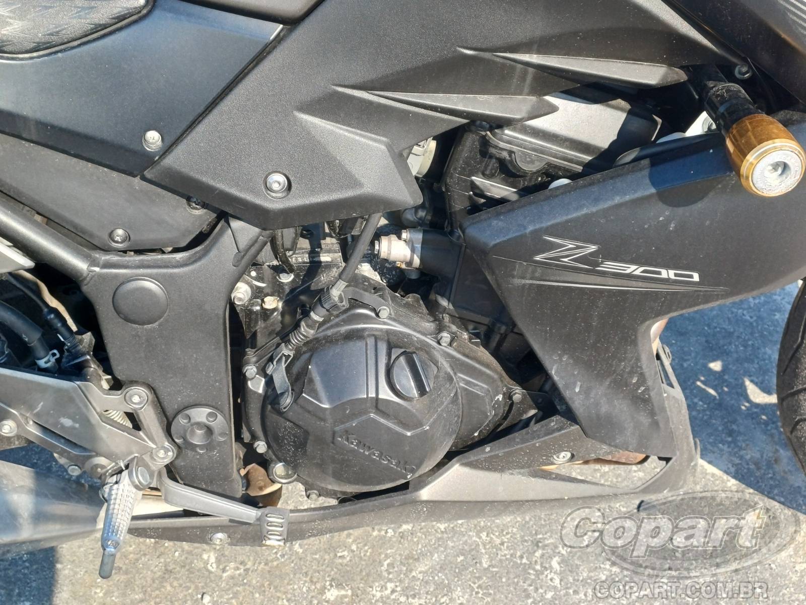 Foto 6 de 10: KAWASAKI Z300
