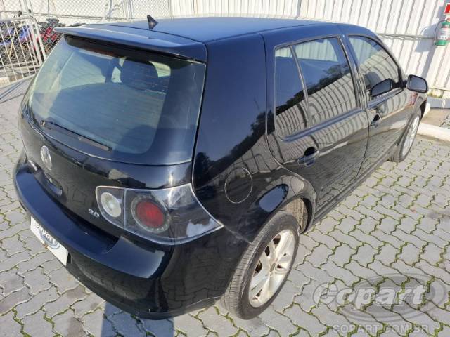 2011 VOLKSWAGEN GOLF 