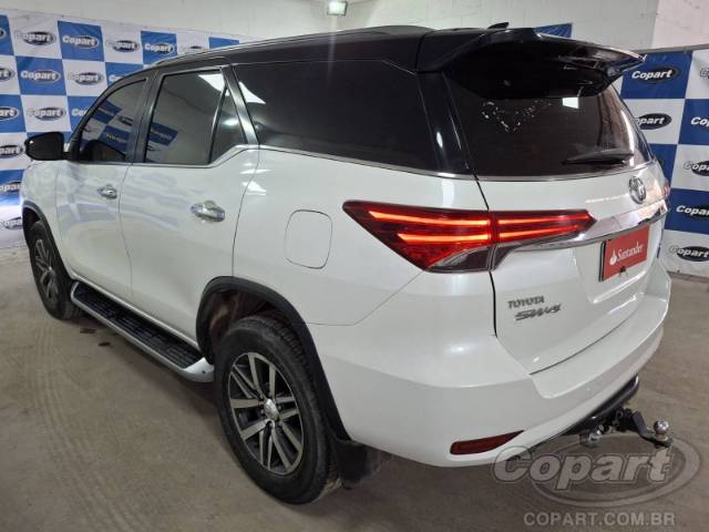 2017 TOYOTA HILUX SW4 