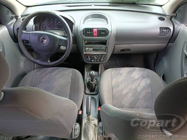 2003 CHEVROLET CORSA SEDAN 